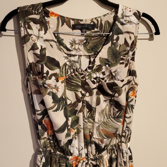 Short Tropical Patterned Casual Dress | Dynamite XS - Picture 1 of 10